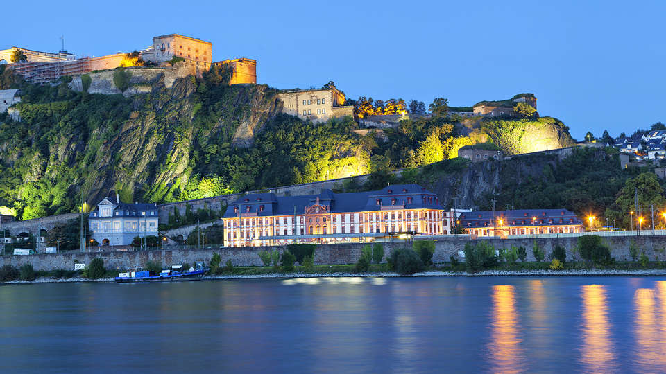 COBLENZA KOBLENZ CASTILLO SCHLOSS CRUCEROS RHIN RHINE CRUISES KOBLENZ